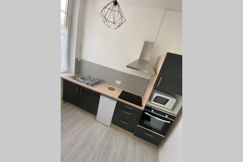 Le Contemporain Apartment Issoudun Bagian luar foto