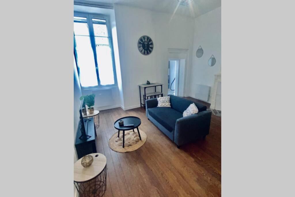 Le Contemporain Apartment Issoudun Bagian luar foto